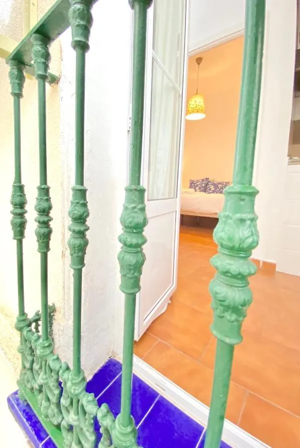 סביליה Comfortable Studio Old Town, Parking Optional ספרד