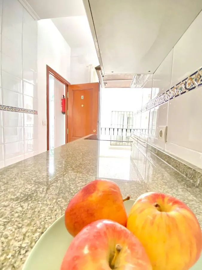 דירה סביליה Comfortable Studio Old Town, Parking Optional