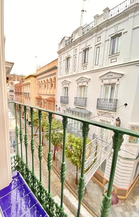 סביליה Comfortable Studio Old Town, Parking Optional דירה