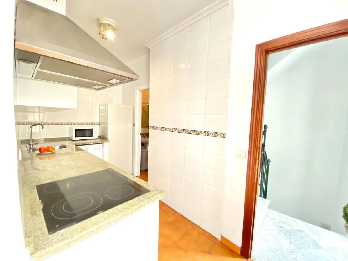 סביליה Comfortable Studio Old Town, Parking Optional דירה