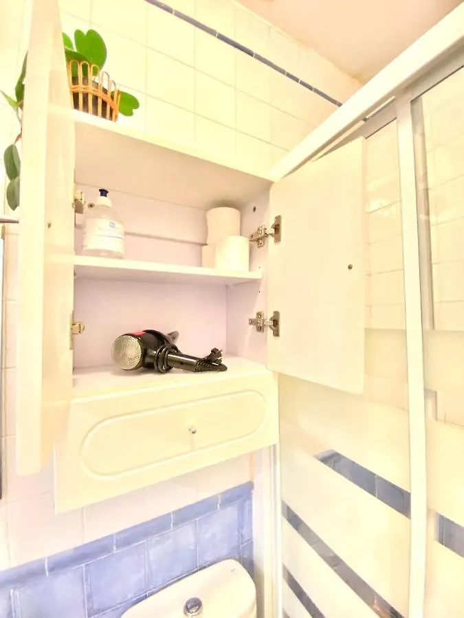 סביליה Comfortable Studio Old Town, Parking Optional ספרד