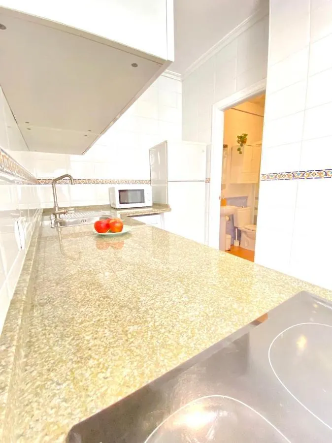 דירה סביליה Comfortable Studio Old Town, Parking Optional