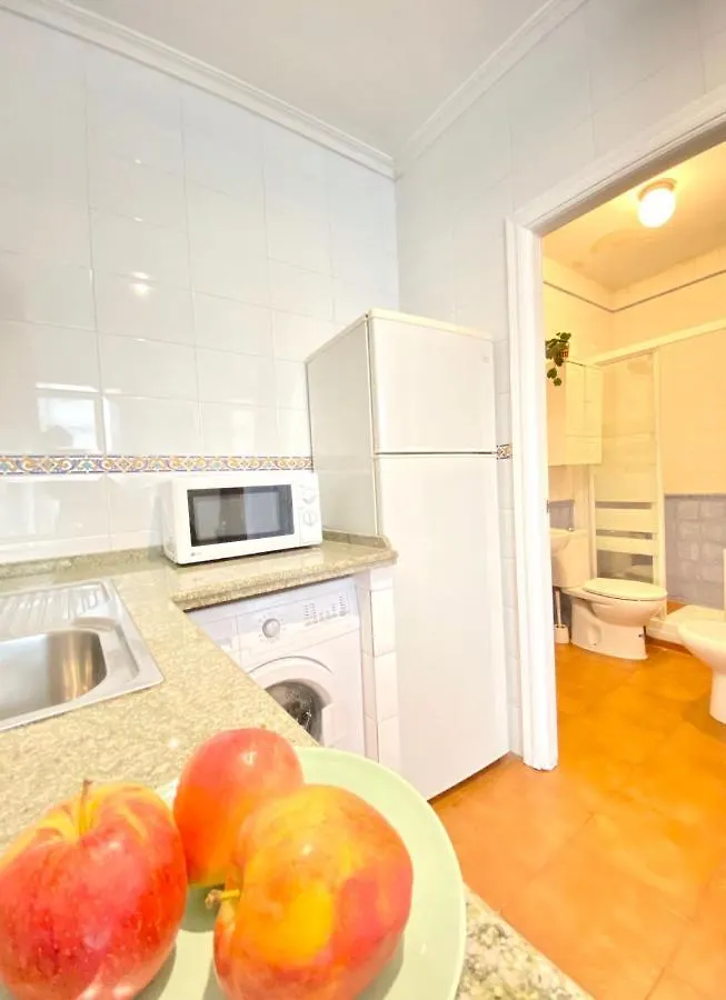 דירה סביליה Comfortable Studio Old Town, Parking Optional
